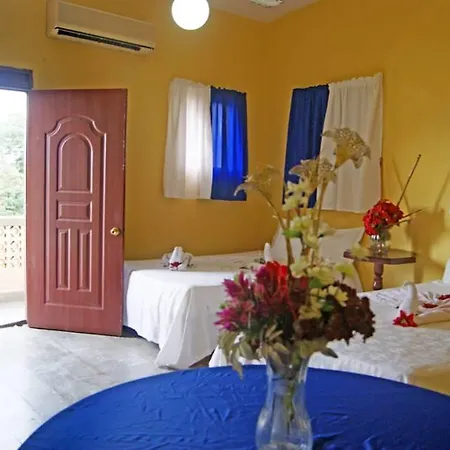 Diamonds Hotel Boutique
